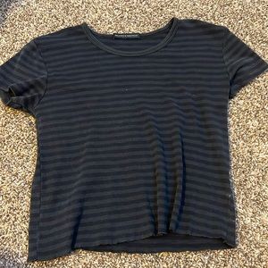 Long cropped baby tee